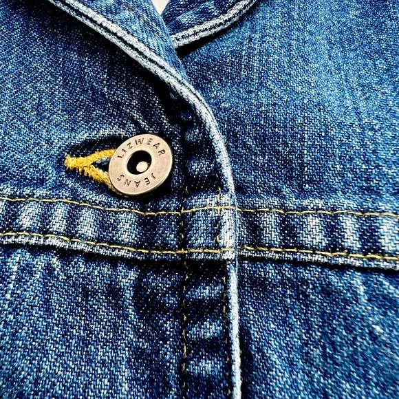 Liz Claiborne Lizwear Women's light Blue Button Front Denim Jean Jacket Petite M - Picture 3 of 10
